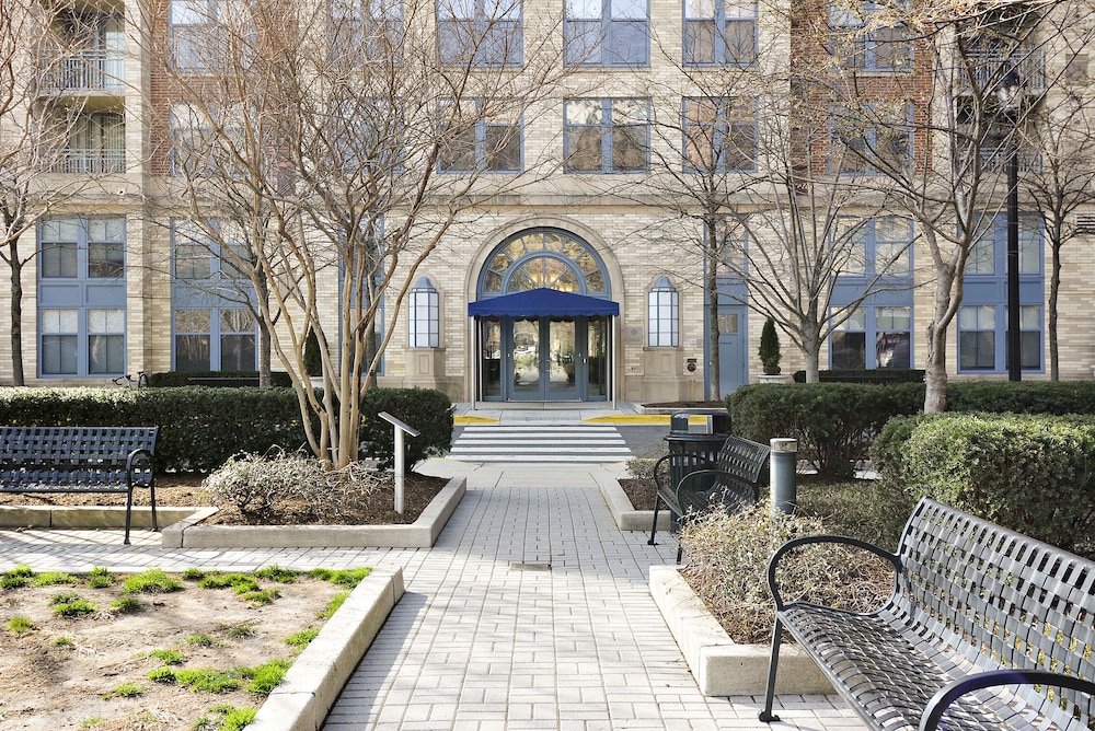 The Gramercy At Metropolitan Park