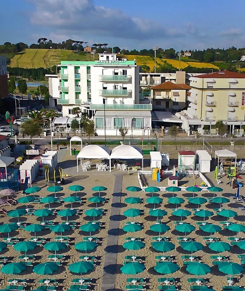 Hotel Majestic