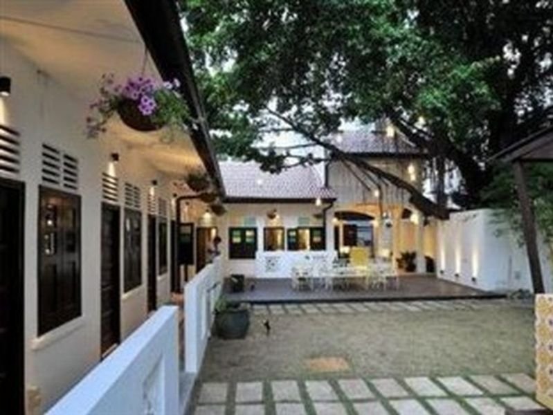The Yard Boutique