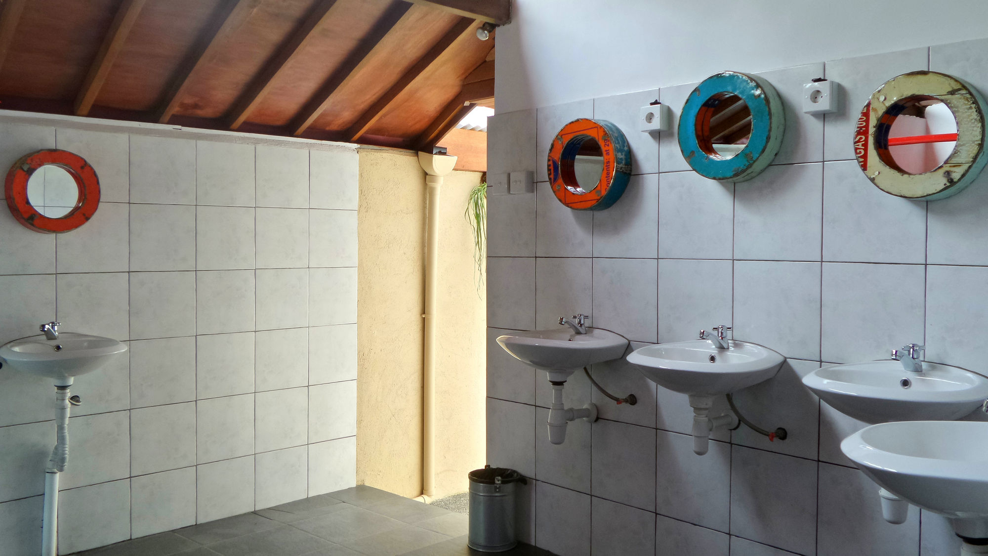 Friendly House Bali Hostel