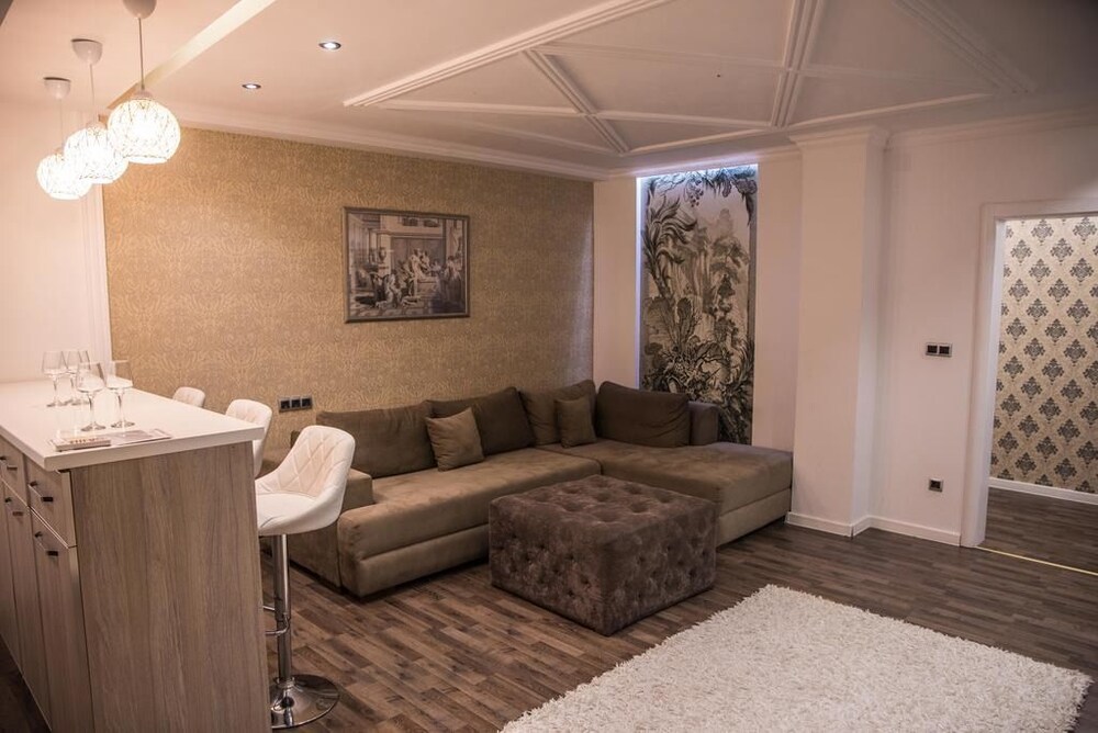 Residence Apartments