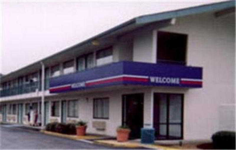 Motel 6 Austin Central - North