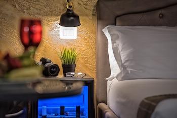 Navona Rooms With Jacuzzi