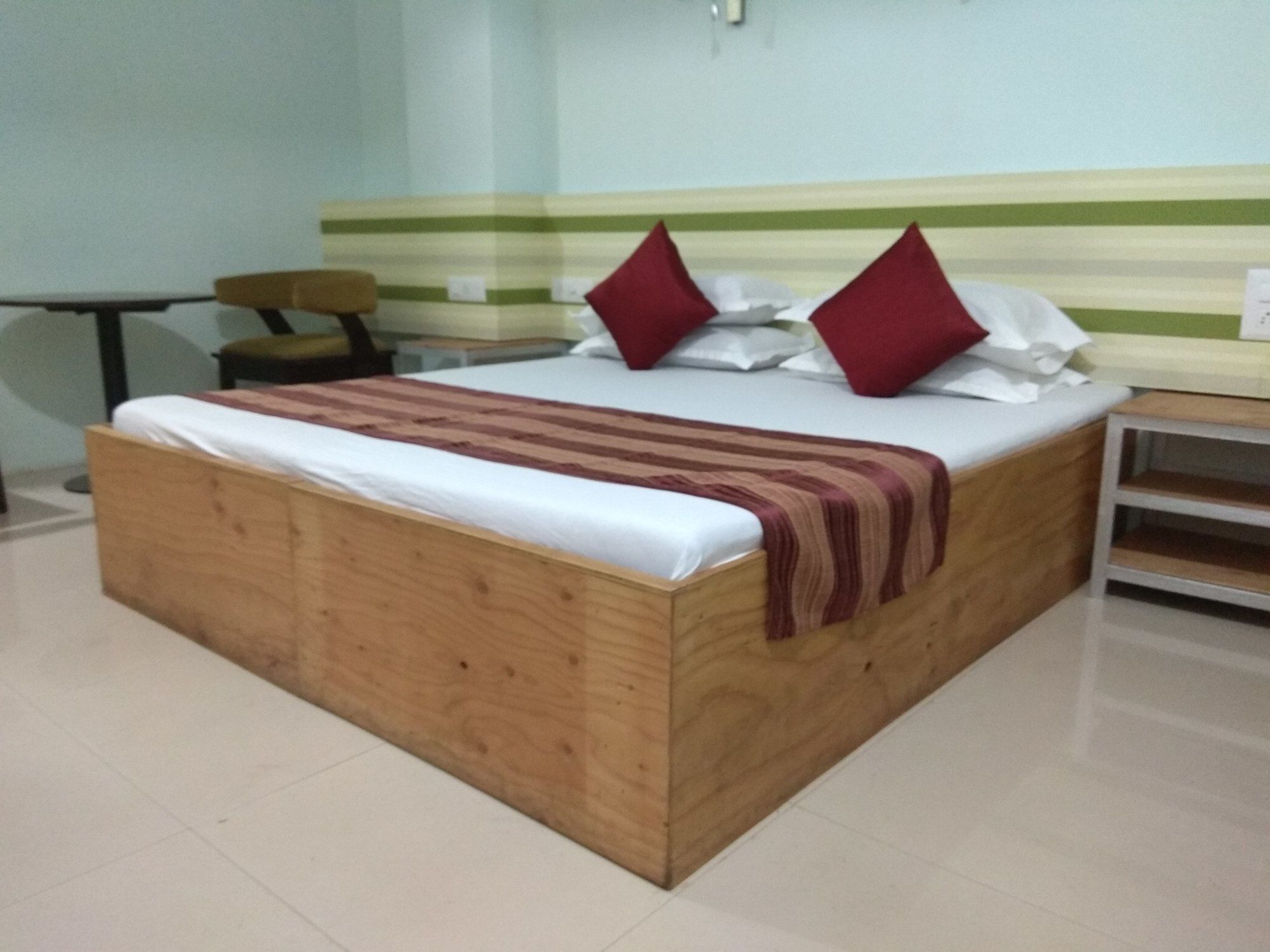Hotel Shubham Vile Parle
