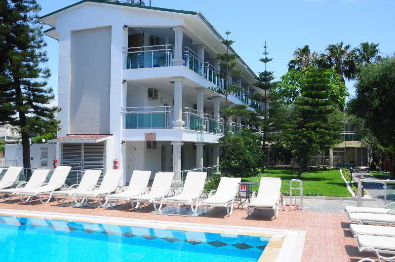 Clover Magic Altinkum Park Hotel