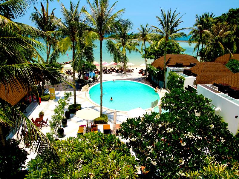 Iyara Beach Hotel & Plaza