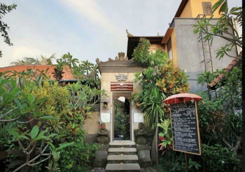 Mawa House by Pramana Villas