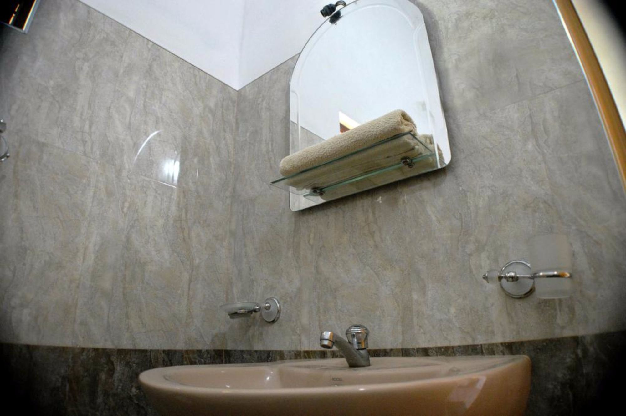 Binara Home Stay Tourist Lodge