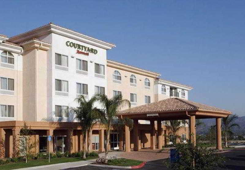 Courtyard Ventura Simi Valley