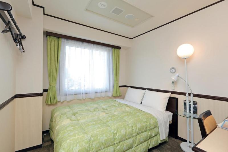 Toyoko Inn Yokohama Nishi-Guchi
