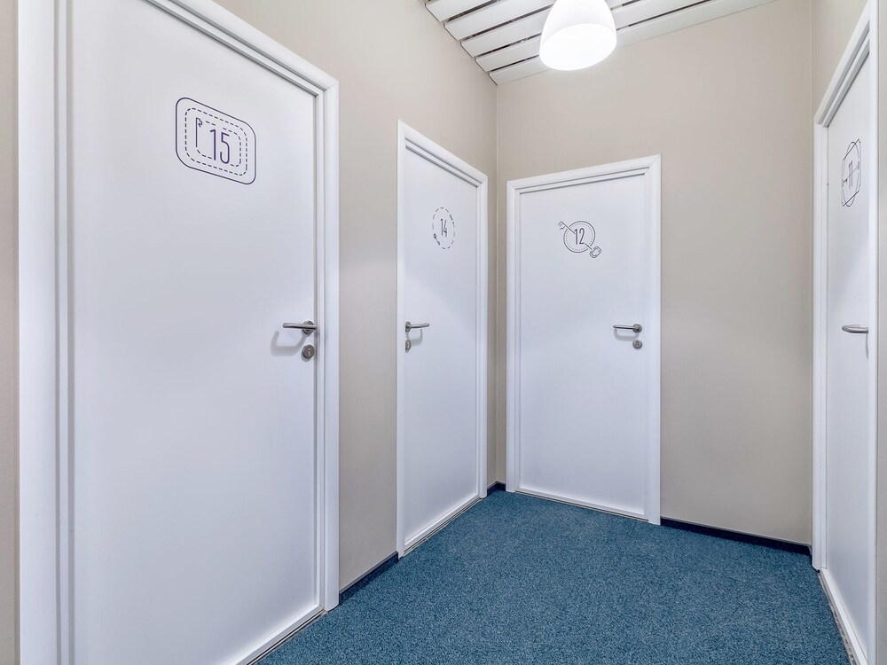 Friends By Gostiny Dvor