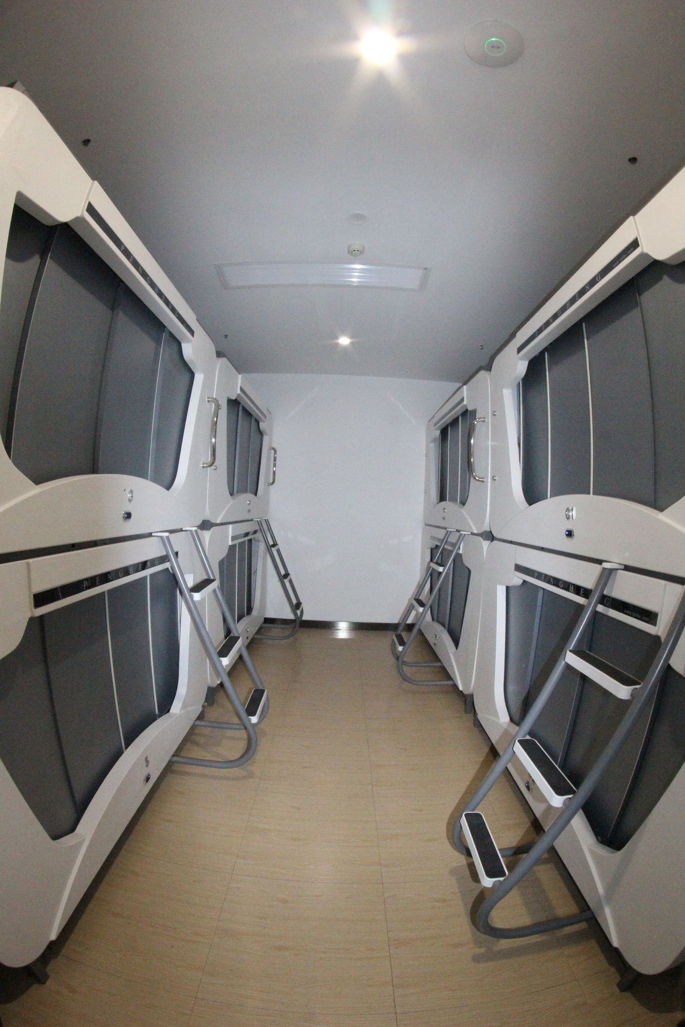 Hangzhou Star Space Capsule Hotel