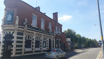 Shanahans B And B With Sports Bar