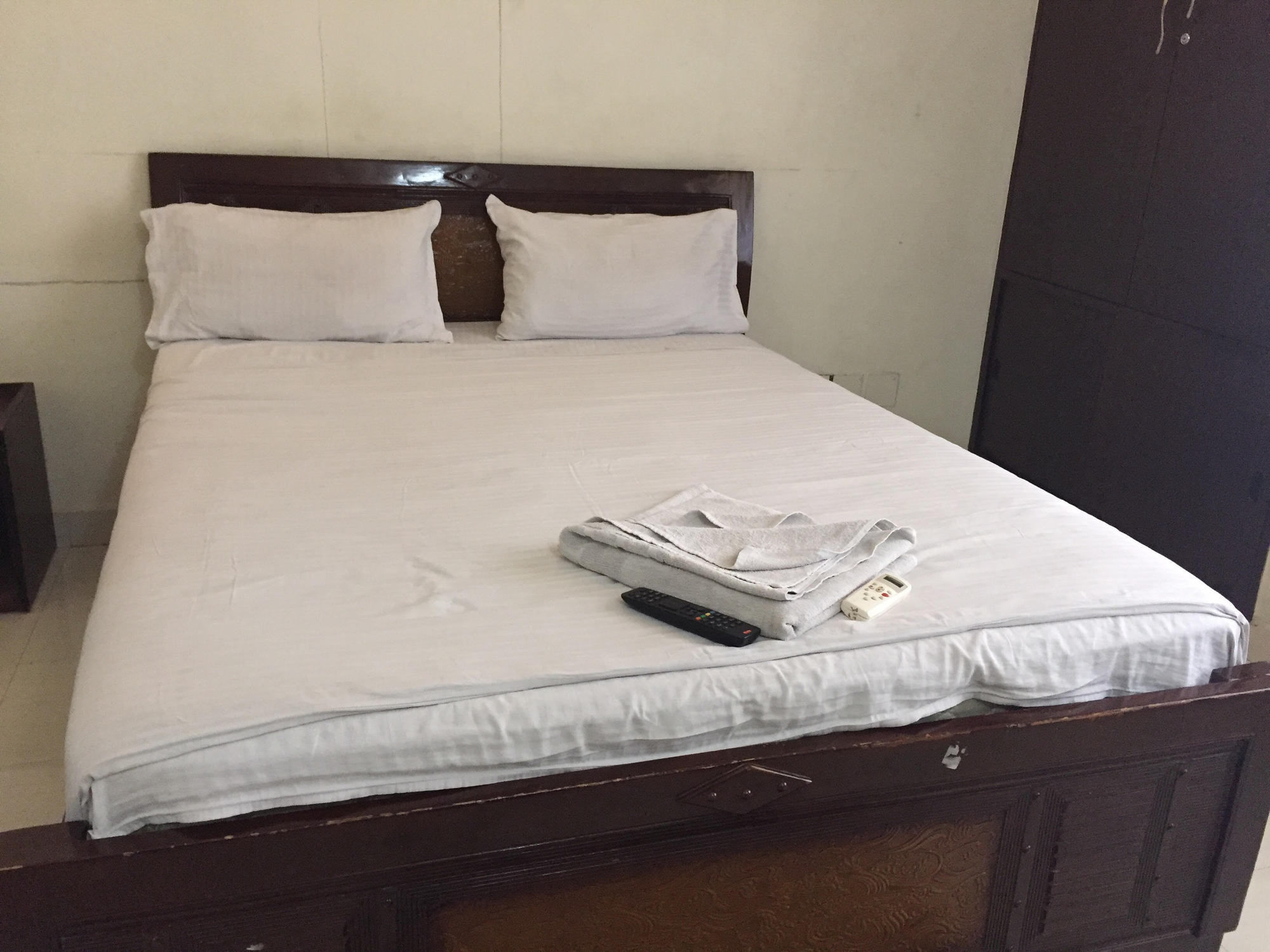 Sikara Service Aparments