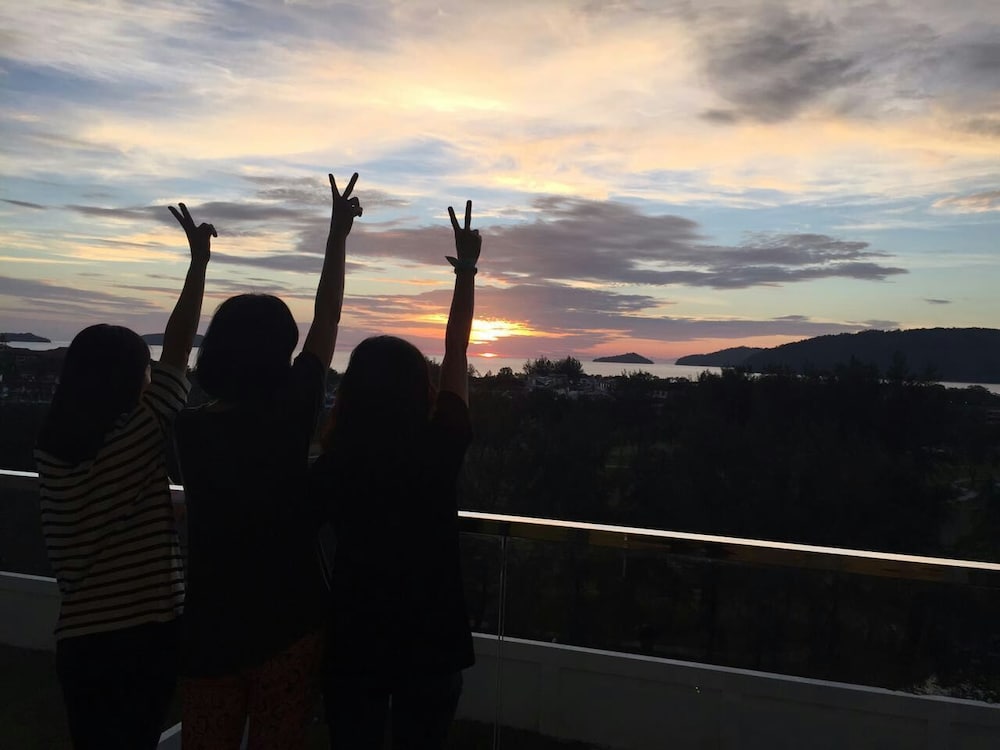 NVs Sunset and Seaview Vacation Condos at IMAGO Shopping Mall