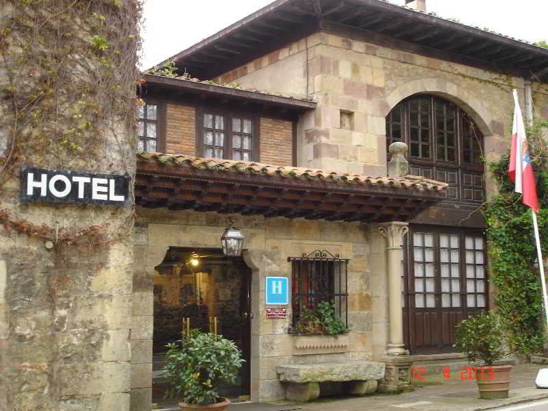 Hotel Santillana