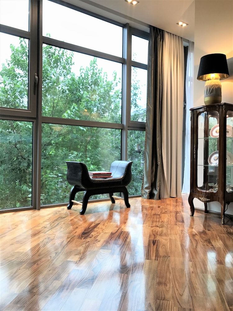 Mondrian Luxury Suites & Apartments Krakow Old Town