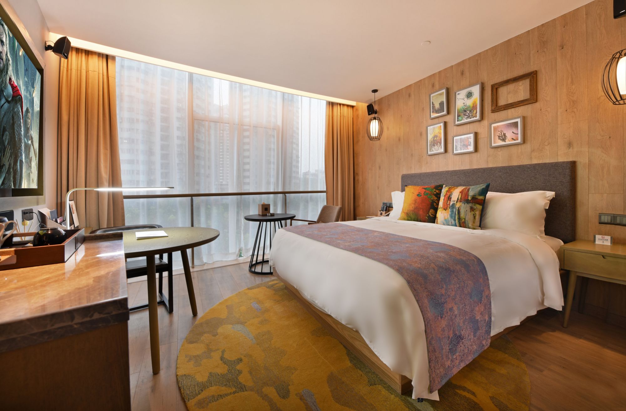 Mehood Lestie Hotel