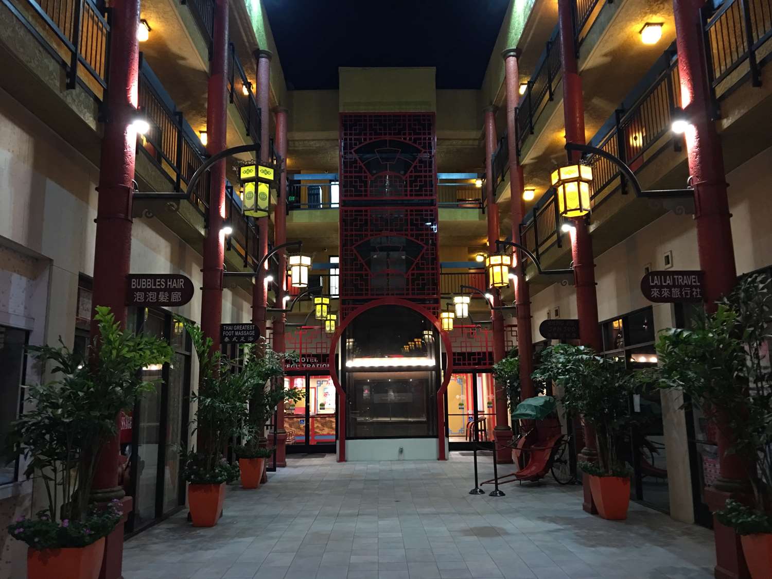 Best Western Dragon Gate Inn