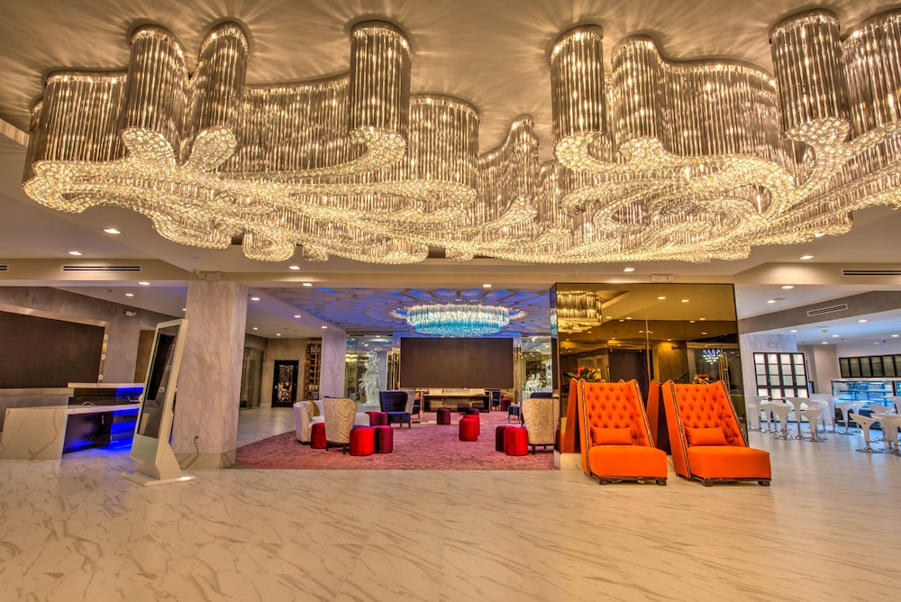 DoubleTree by Hilton Houston Brookhollow