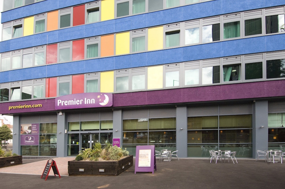 Premier Inn Leicester City Centre - Train Station