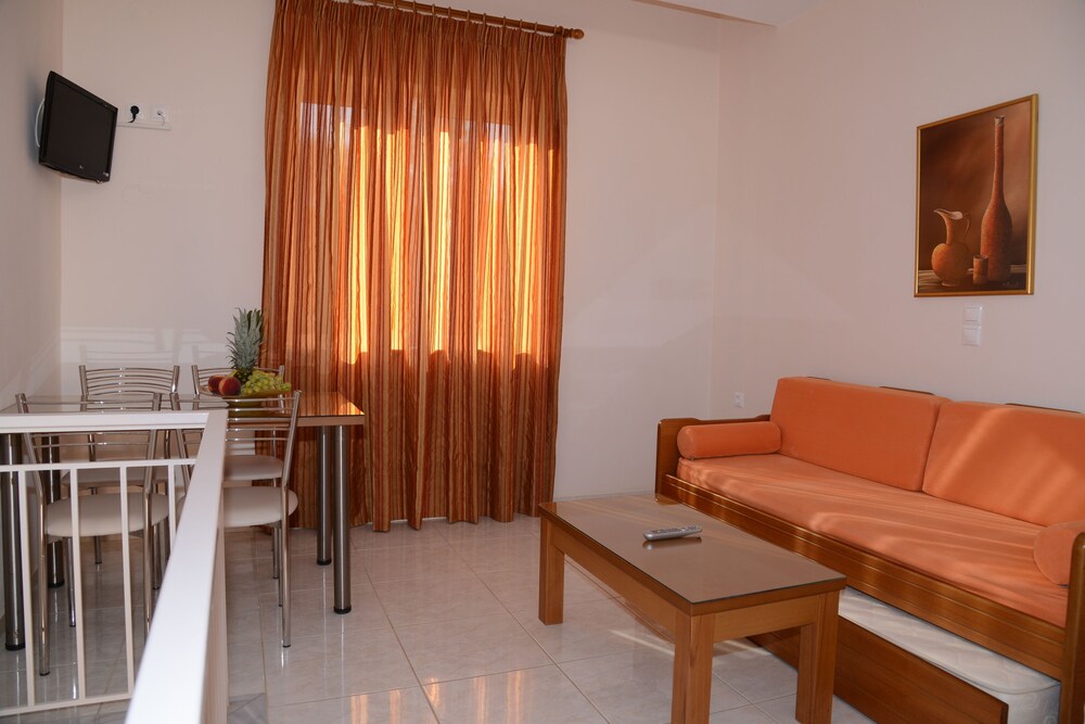 Marias Filoxenia Suites