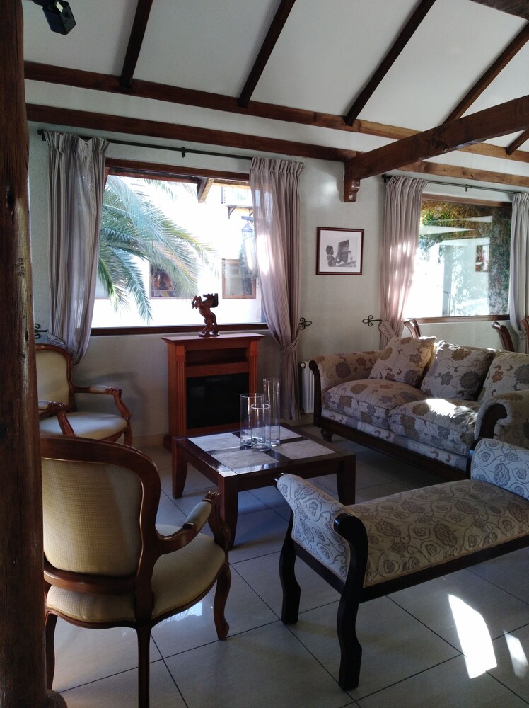 Howard Johnson by Wyndham Rinconada de Los Andes