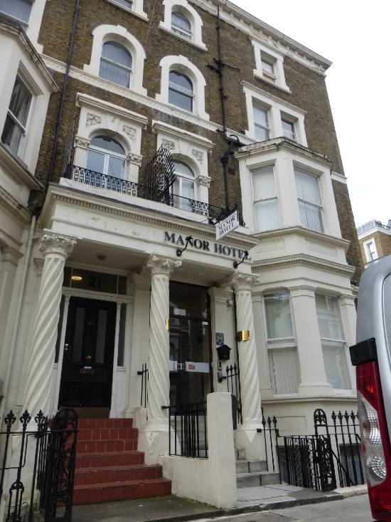Manor Hotel
