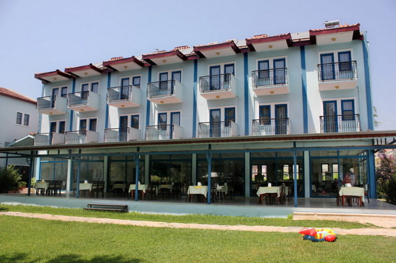 Aymes Hotel