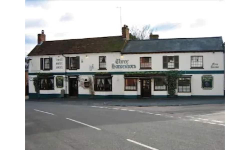 The Three Horseshoes