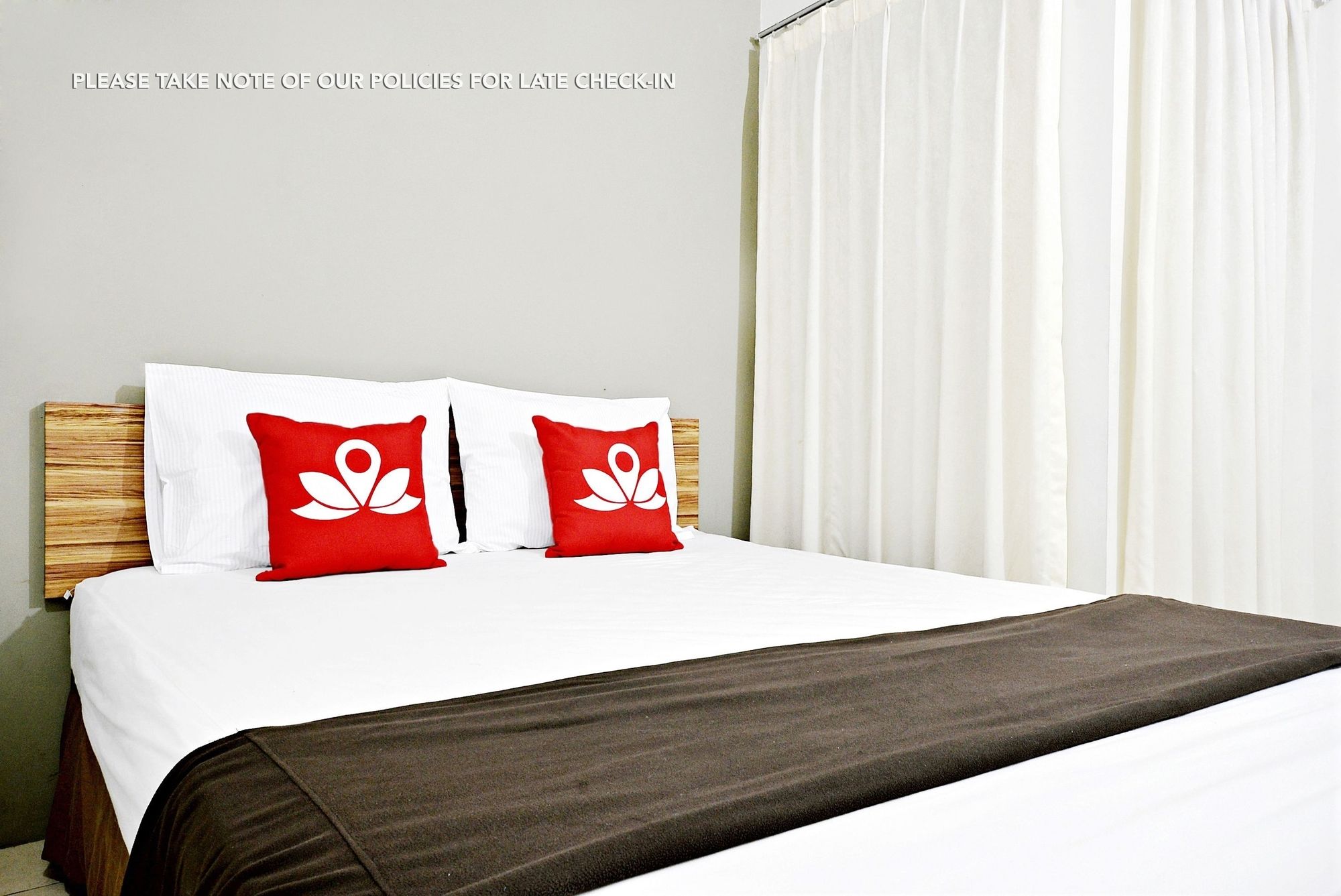ZEN Rooms Mampang Prapatan Syariah