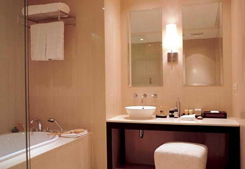 The Duchess Hotel and Residences