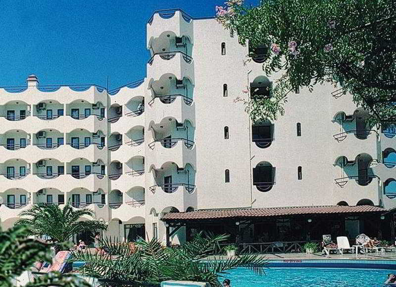 Hawaii Hotel By Yunus