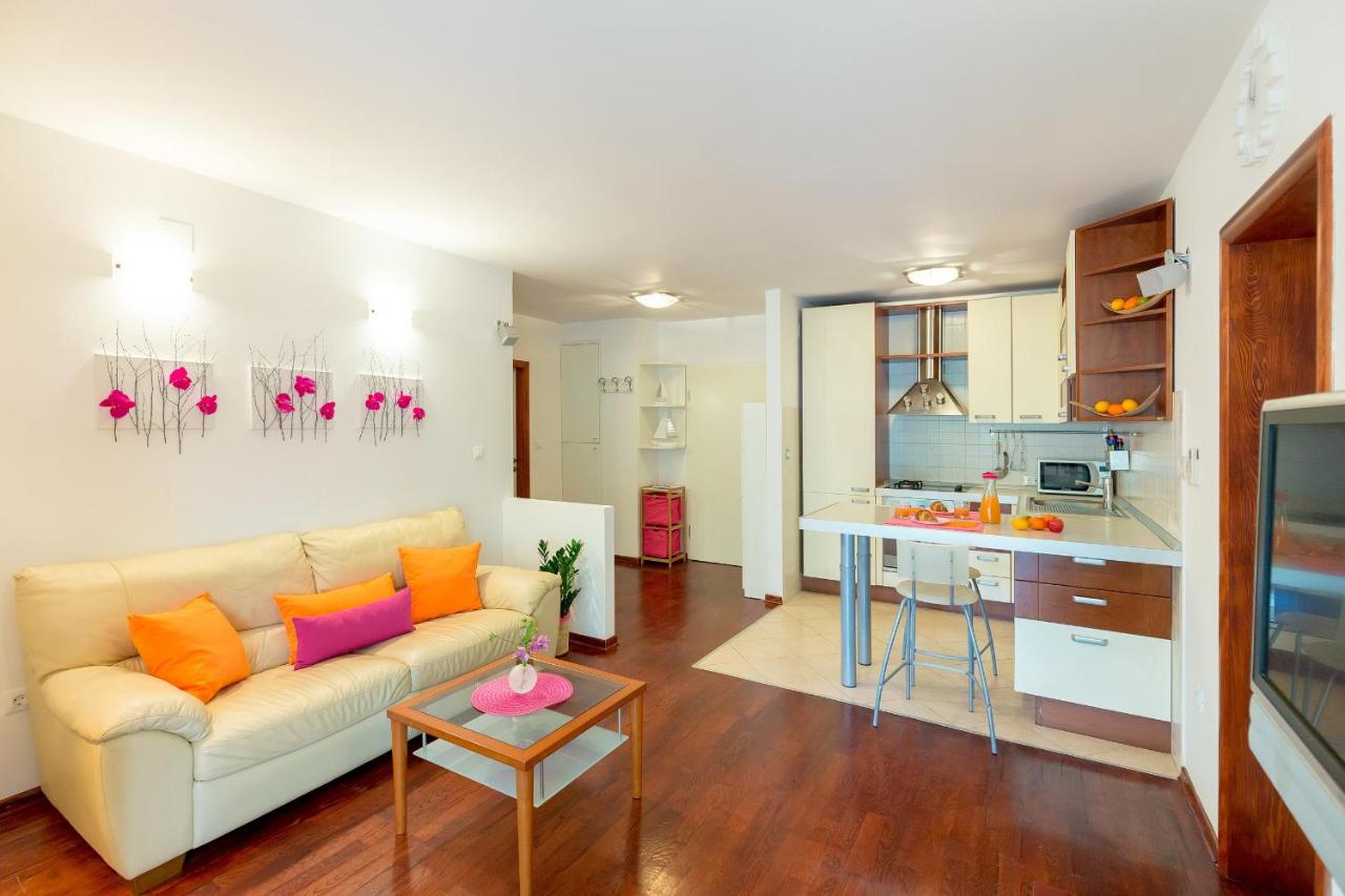 Leona & Borna's Central Lapad Suites