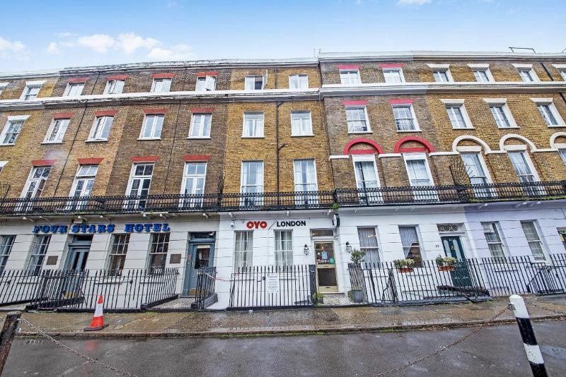 OYO Townhouse 30 Sussex Hotel