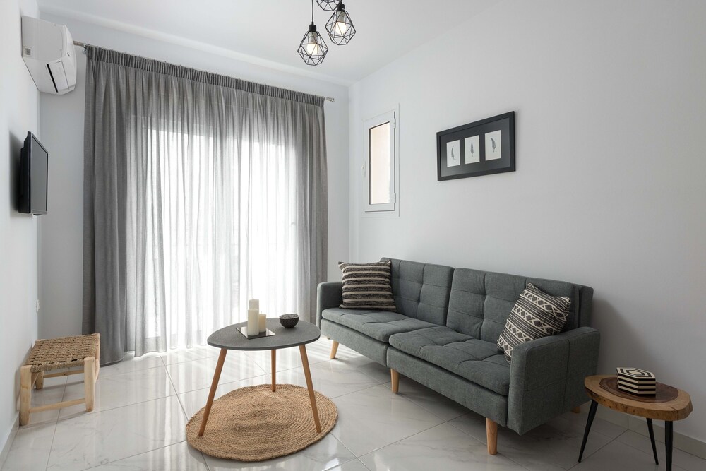 L & C Boutique Apartments