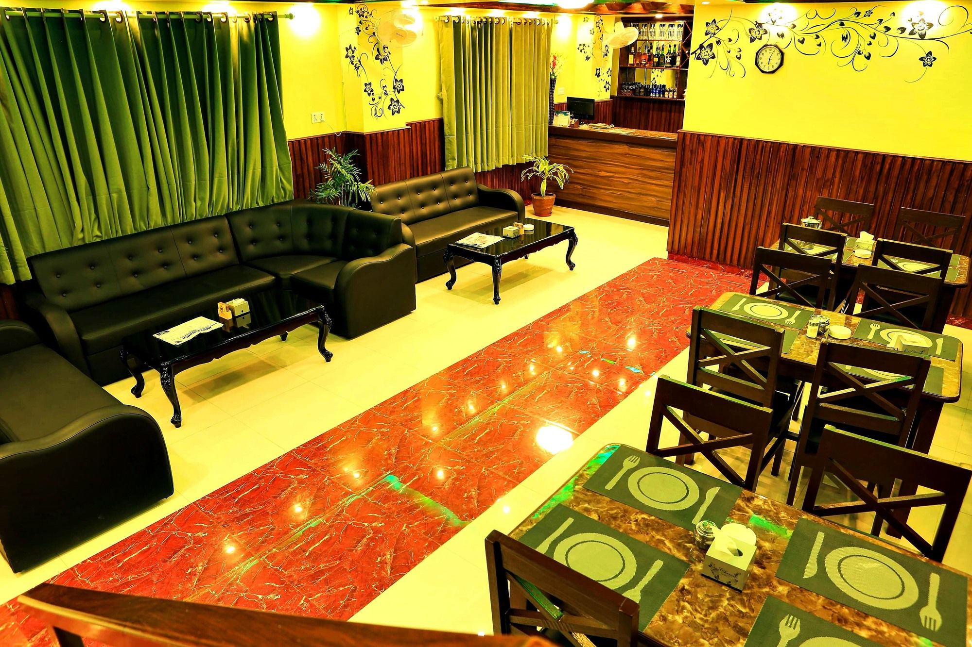 Arhant Inn
