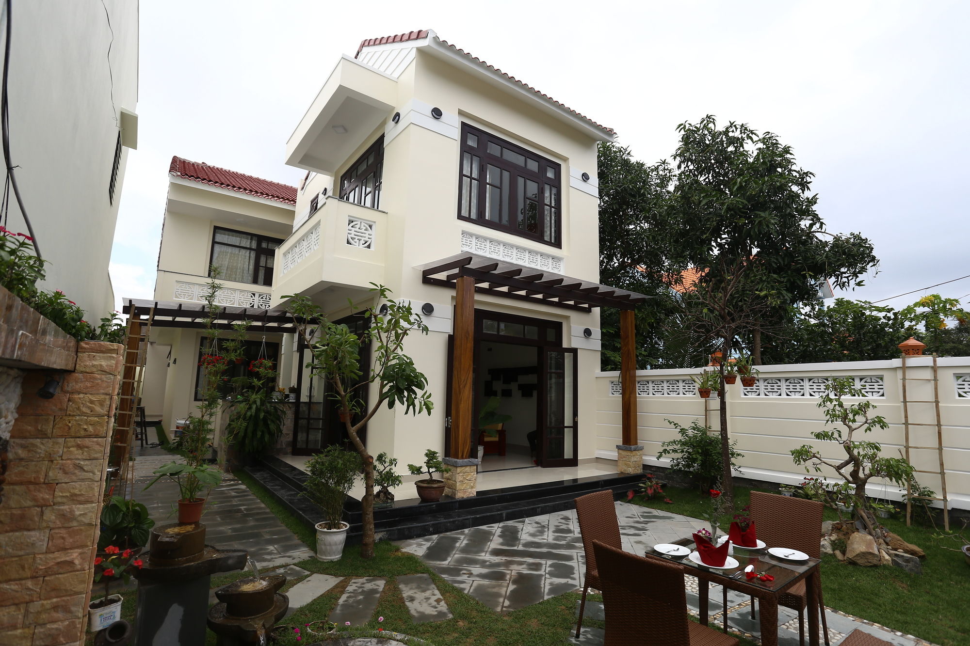 Lazy Bear Hostel