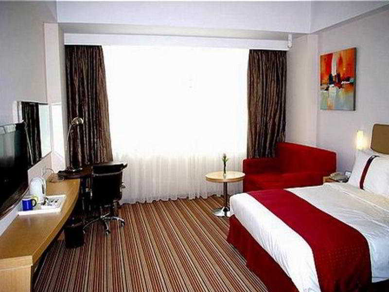 Holiday Inn Express Shanghai Sanlin