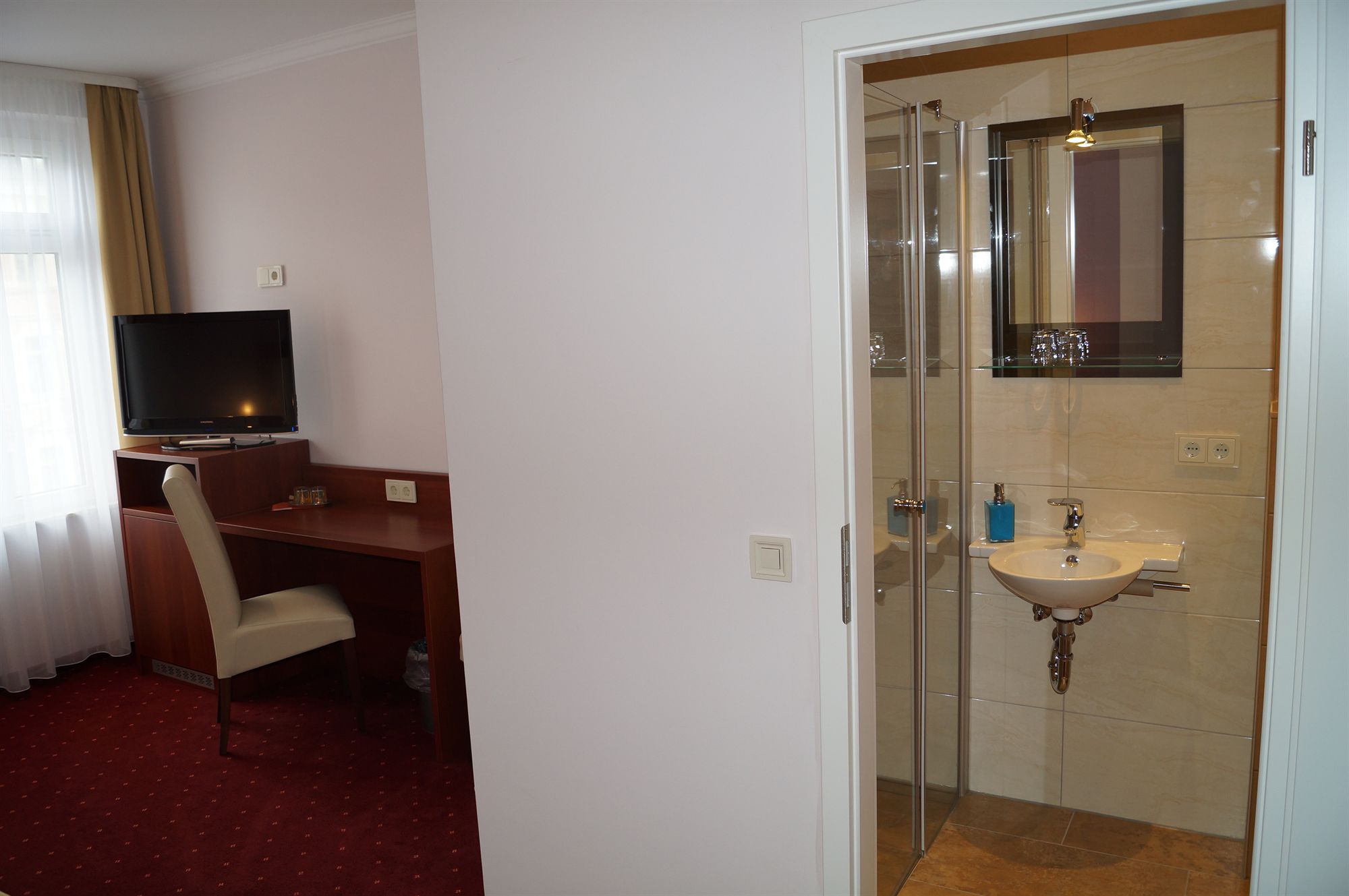 Hotel Via City