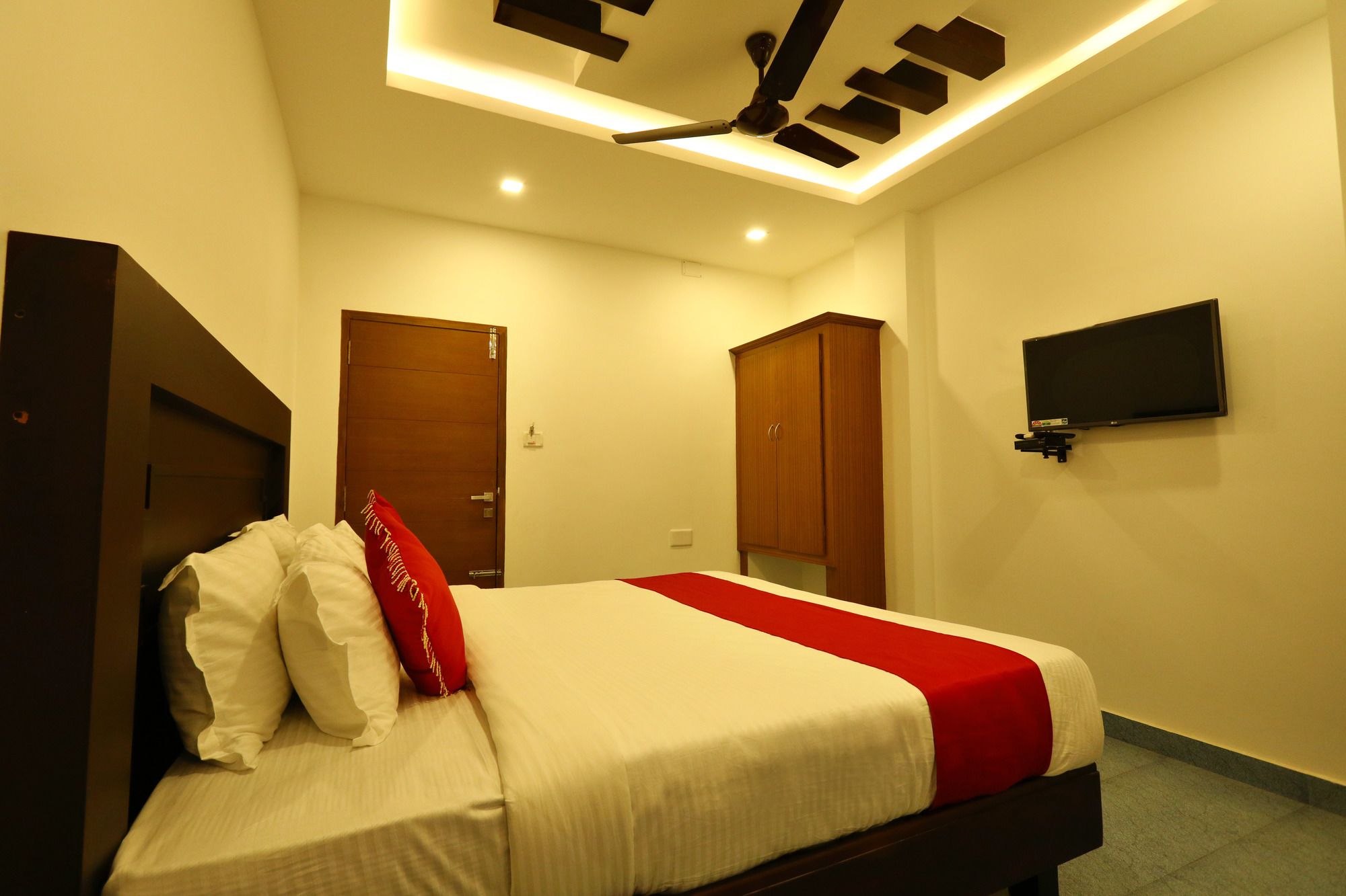 Malabar Plaza Hotel