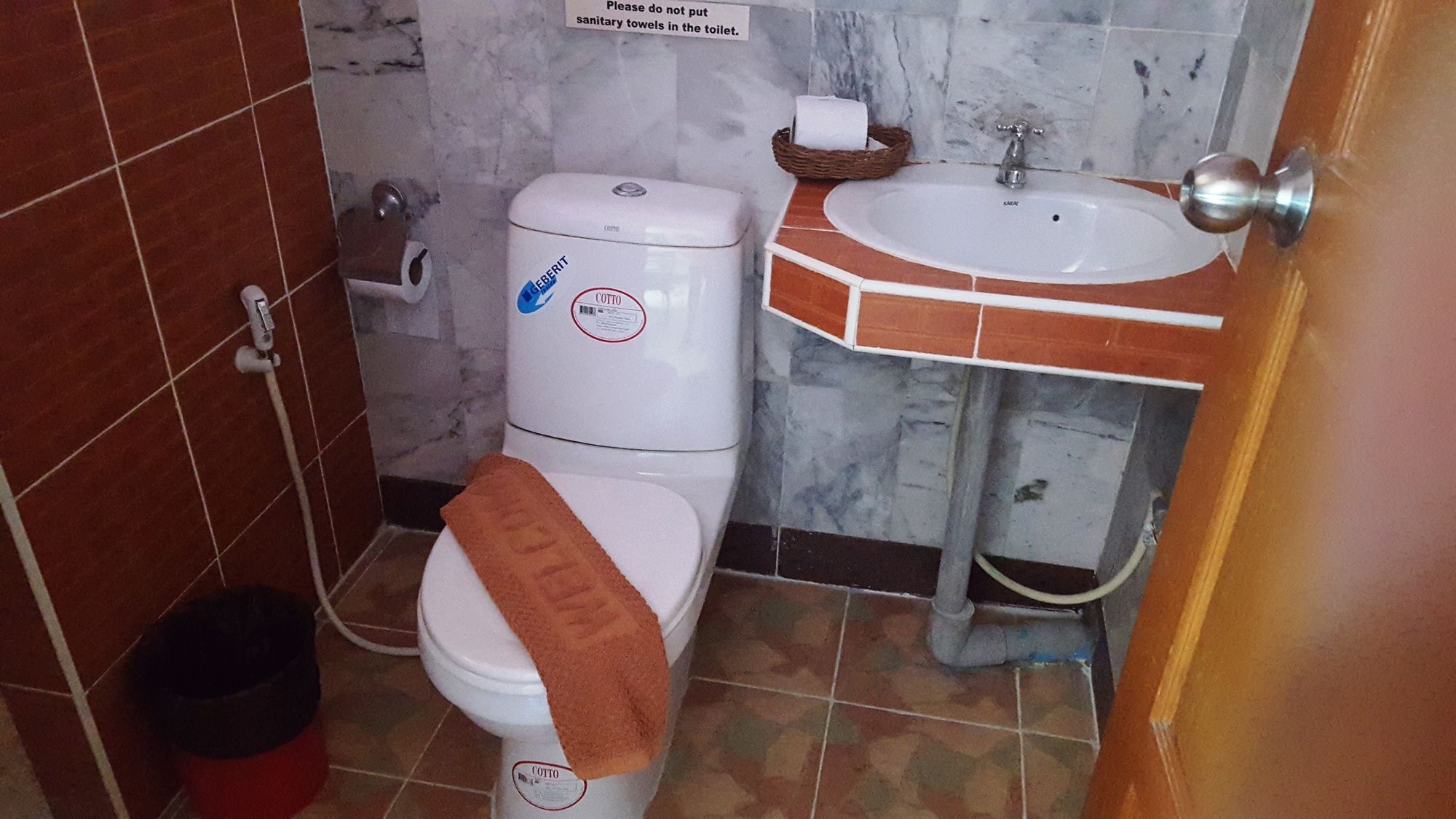 Coconut House Chaweng Hostel