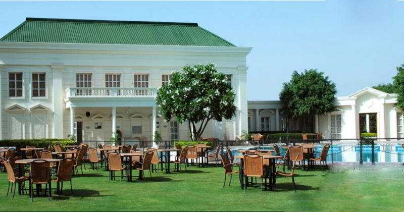 DLF City Club Phase IV