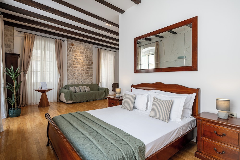 Olea Apartments and Rooms