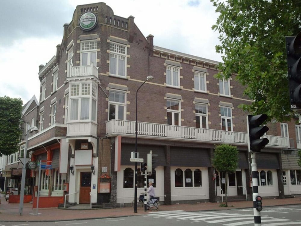Hotel Corona