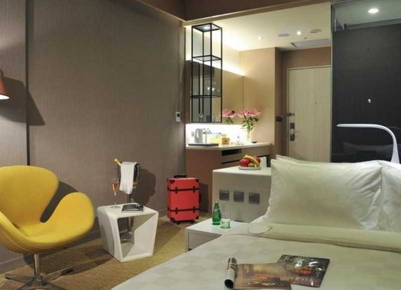 Sparkle Hotel