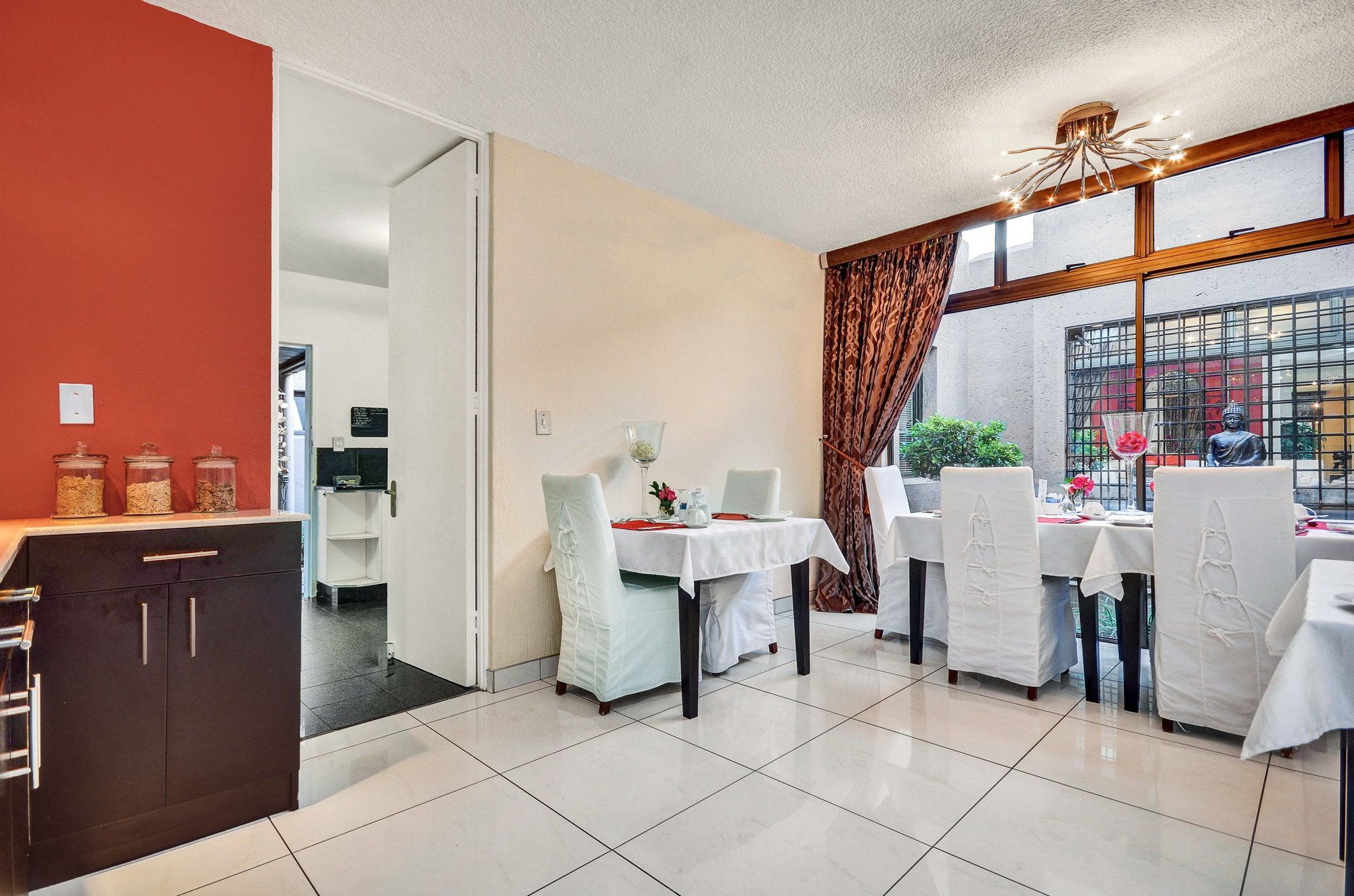 Le Petit Fillan Guest House
