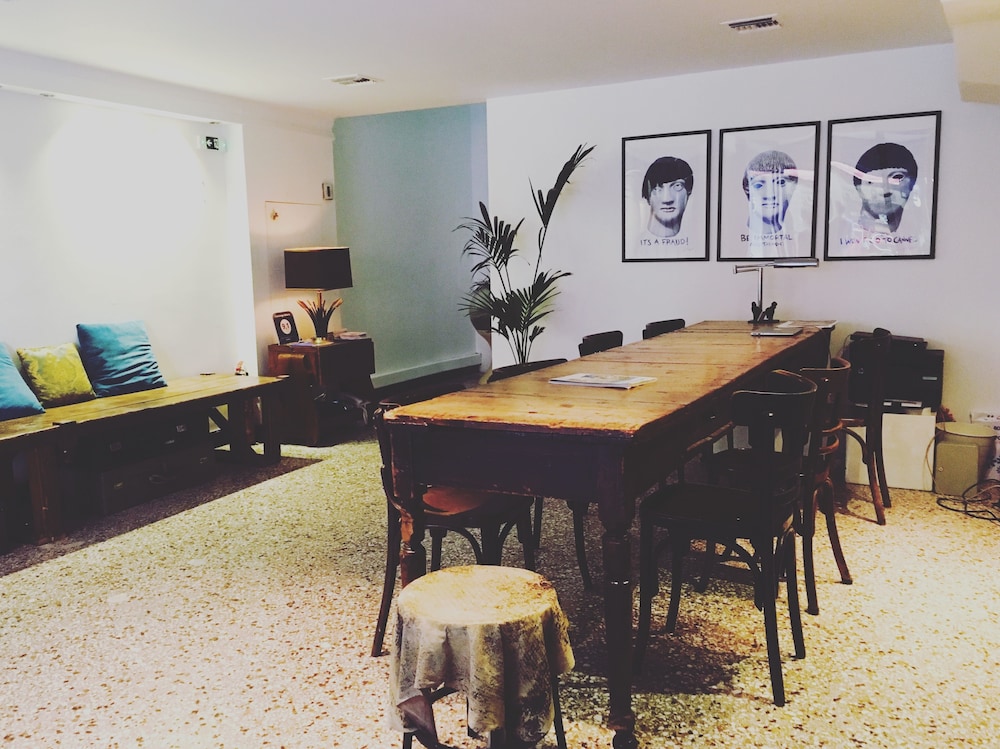 Concierge Athens I
