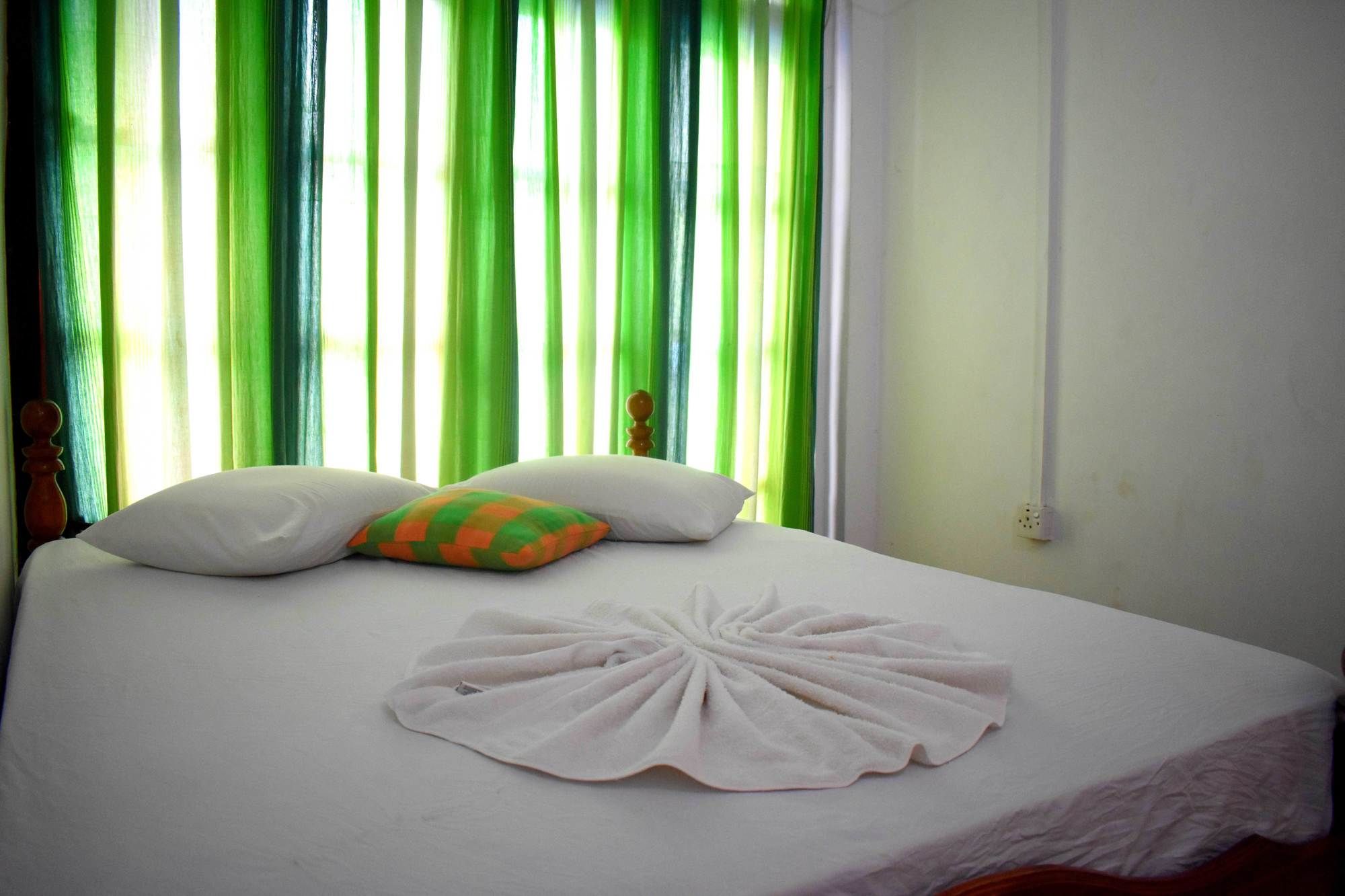 Avinro Garden Hotel