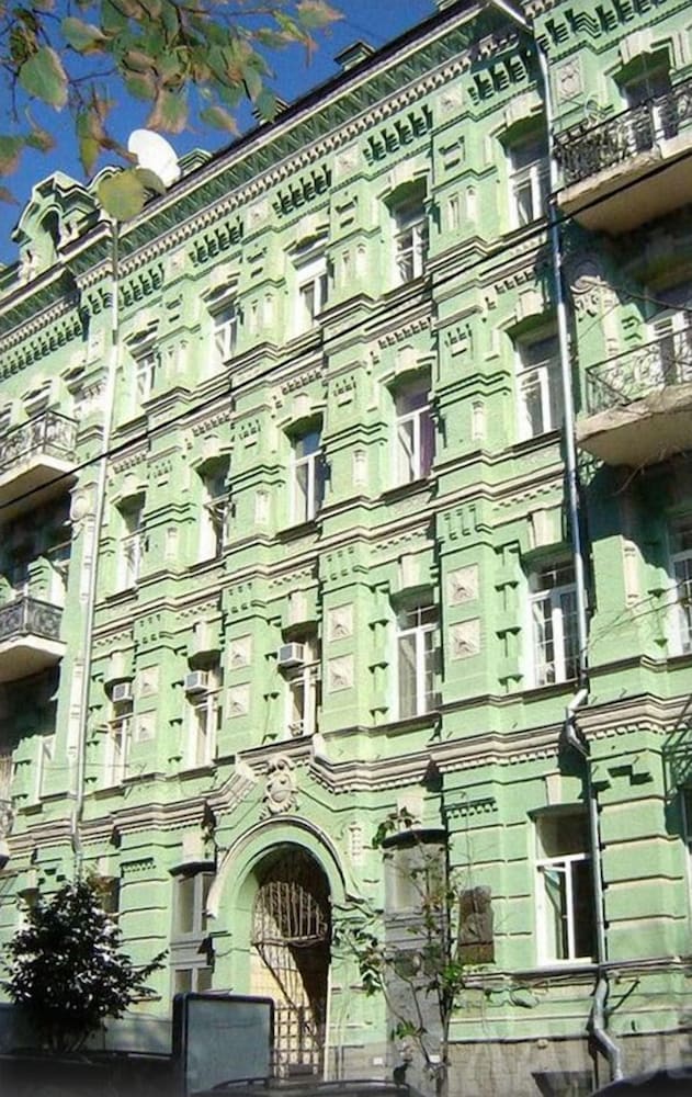 Summit Apart Hotel